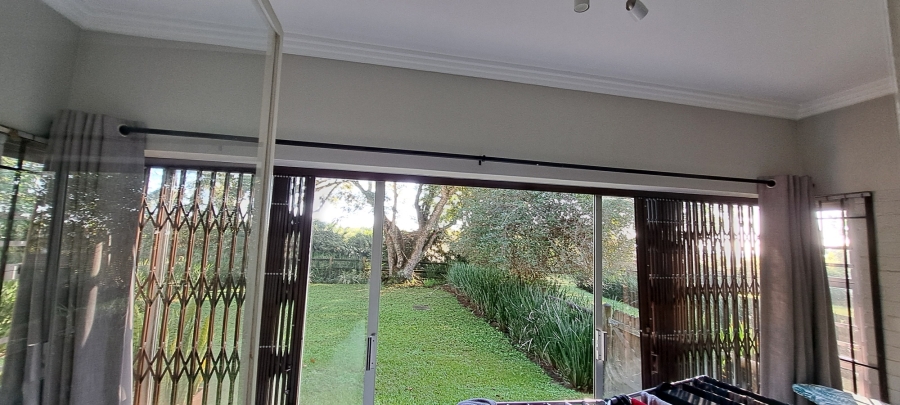 1 Bedroom Property for Sale in Kloof KwaZulu-Natal