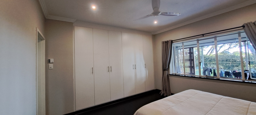 1 Bedroom Property for Sale in Kloof KwaZulu-Natal