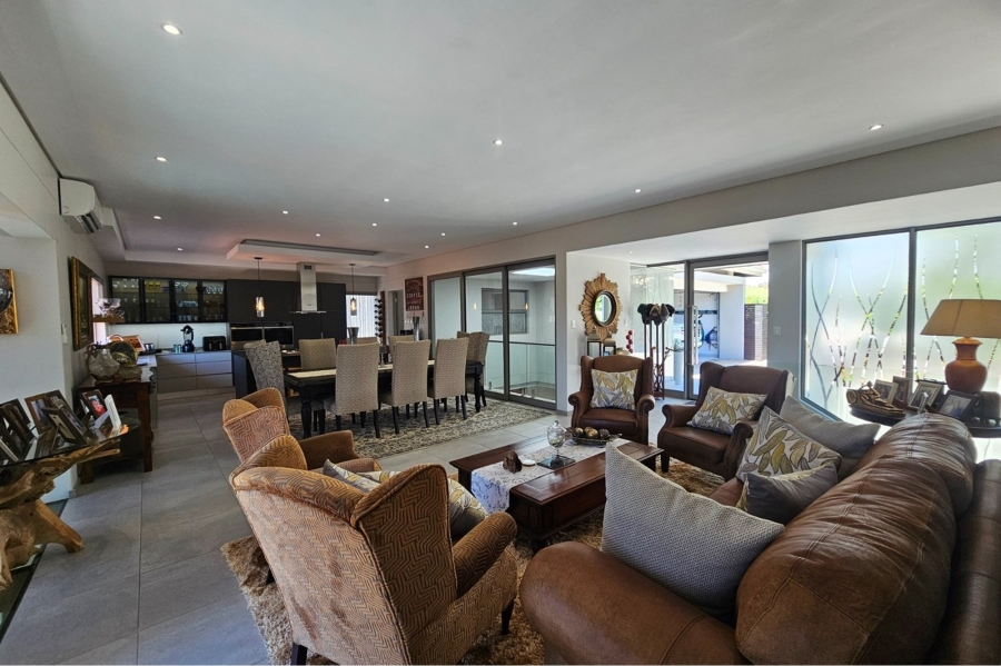 5 Bedroom Property for Sale in Port Zimbali KwaZulu-Natal