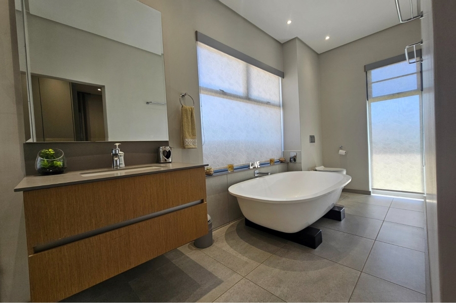 5 Bedroom Property for Sale in Port Zimbali KwaZulu-Natal