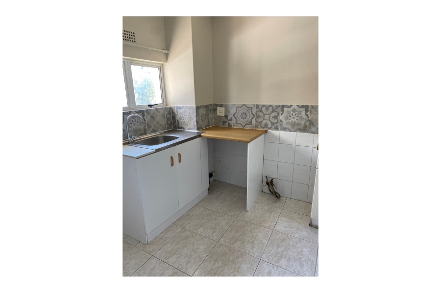 To Let 2 Bedroom Property for Rent in Essenwood KwaZulu-Natal