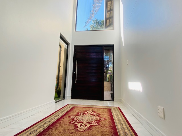 To Let 4 Bedroom Property for Rent in Mzingazi Golf Estate KwaZulu-Natal