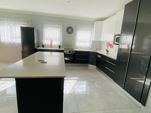 To Let 4 Bedroom Property for Rent in Mzingazi Golf Estate KwaZulu-Natal