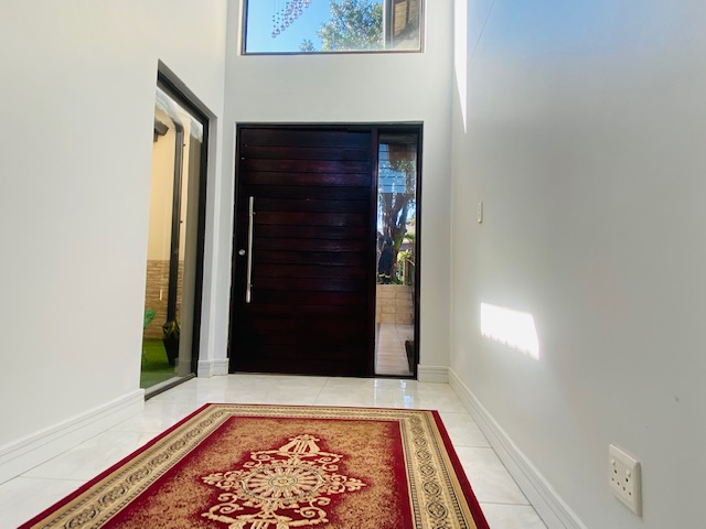 To Let 4 Bedroom Property for Rent in Mzingazi Golf Estate KwaZulu-Natal