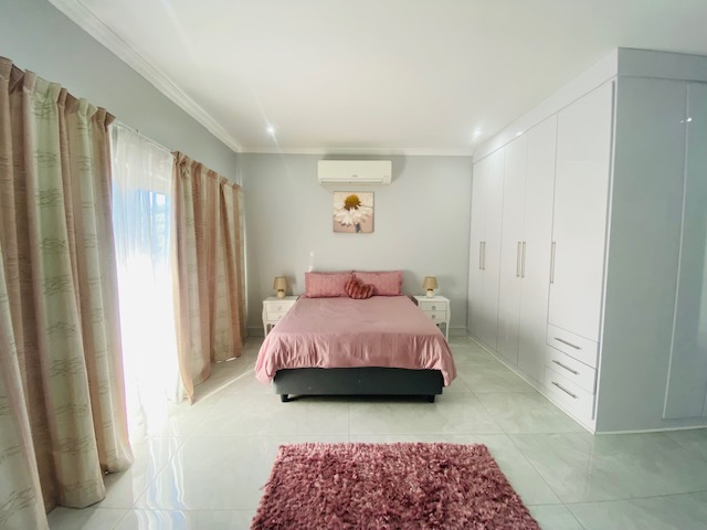 To Let 4 Bedroom Property for Rent in Mzingazi Golf Estate KwaZulu-Natal