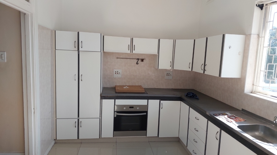 6 Bedroom Property for Sale in Essenwood KwaZulu-Natal