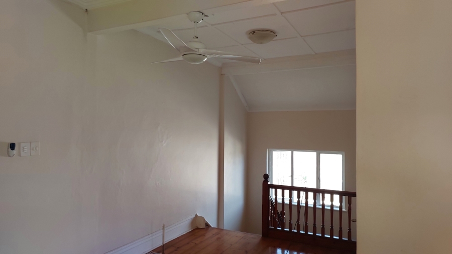 6 Bedroom Property for Sale in Essenwood KwaZulu-Natal