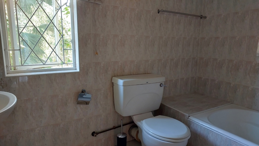 6 Bedroom Property for Sale in Essenwood KwaZulu-Natal