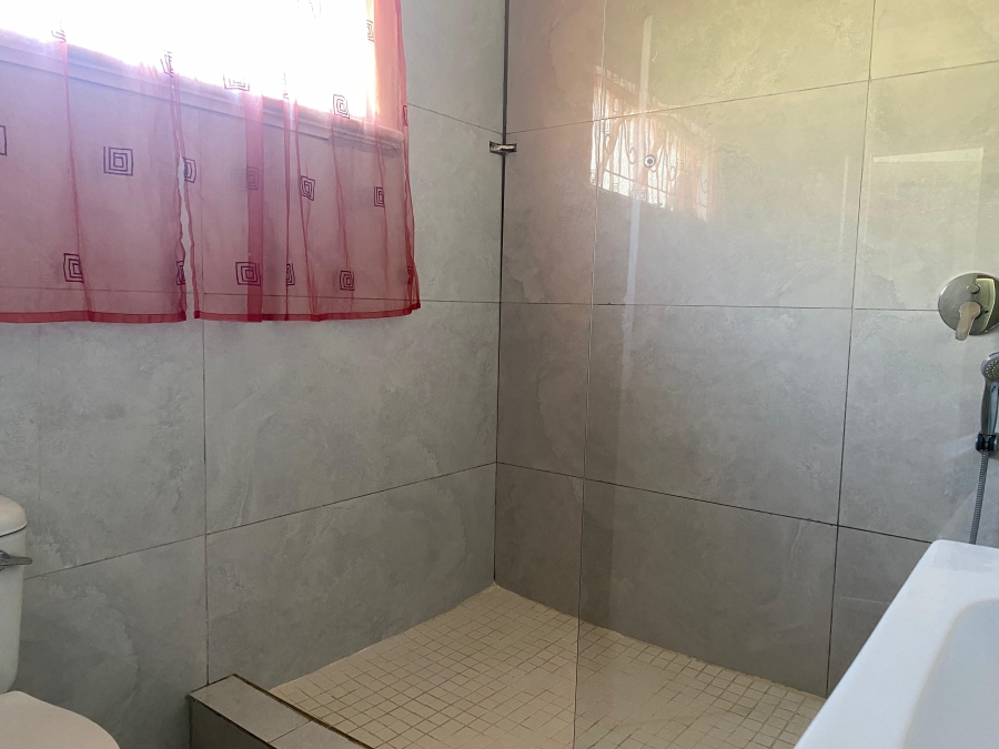 4 Bedroom Property for Sale in Glenwood KwaZulu-Natal