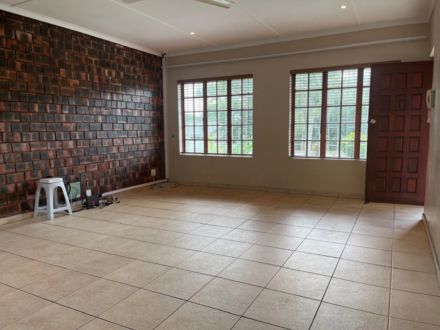 3 Bedroom Property for Sale in Meer En See KwaZulu-Natal
