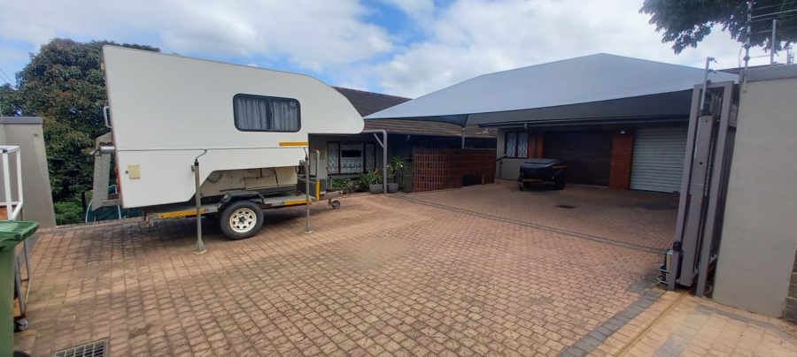 5 Bedroom Property for Sale in Malvern KwaZulu-Natal