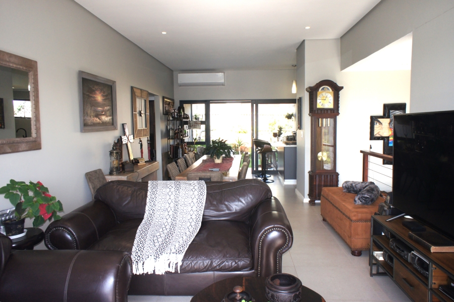 To Let 2 Bedroom Property for Rent in Palm Lakes Estate KwaZulu-Natal