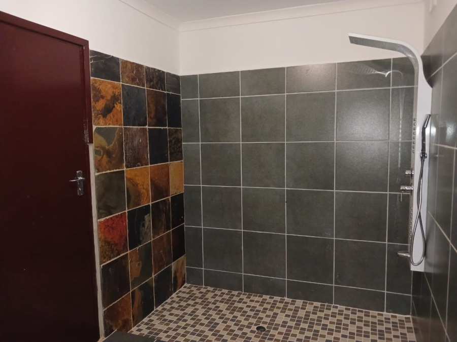 5 Bedroom Property for Sale in Blythedale KwaZulu-Natal