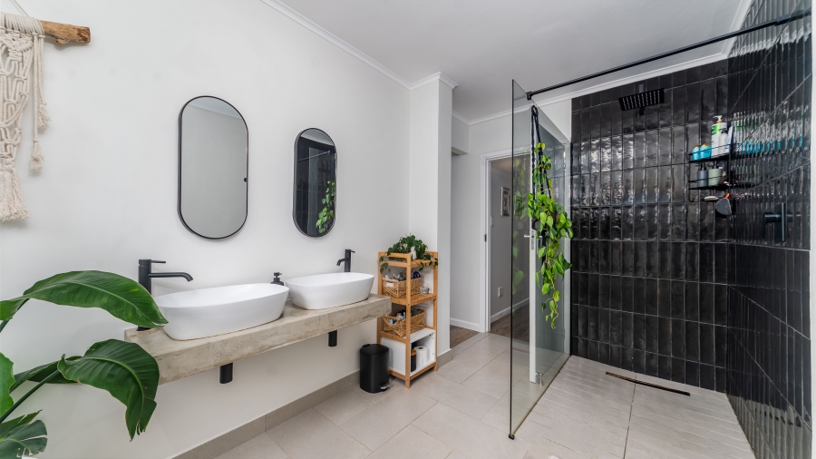 4 Bedroom Property for Sale in Seaward Estate KwaZulu-Natal