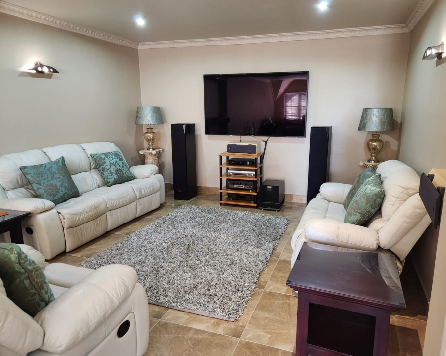 4 Bedroom Property for Sale in Hillcrest Central KwaZulu-Natal