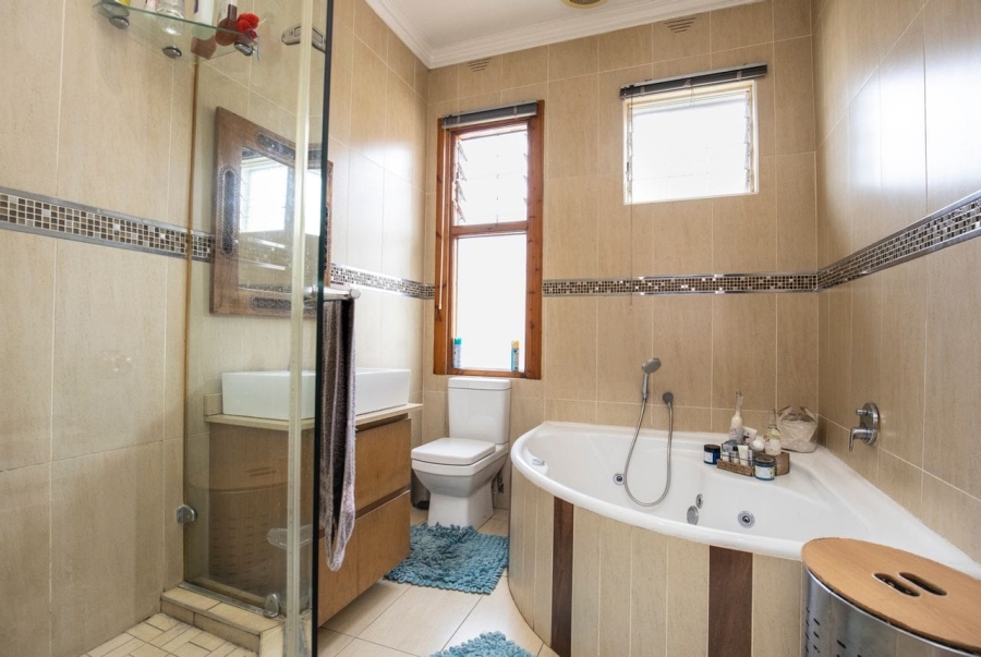 3 Bedroom Property for Sale in Glenwood KwaZulu-Natal