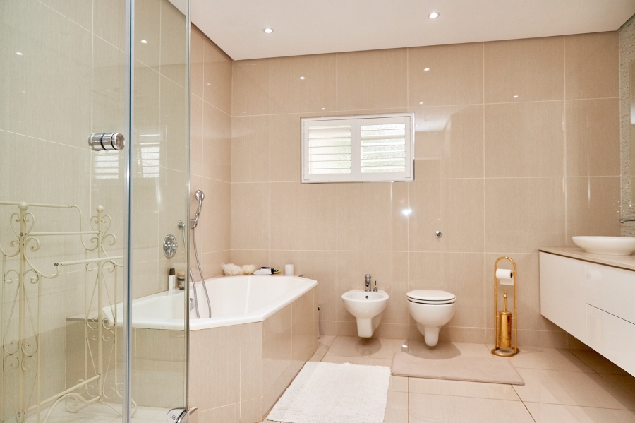 6 Bedroom Property for Sale in Montrose KwaZulu-Natal