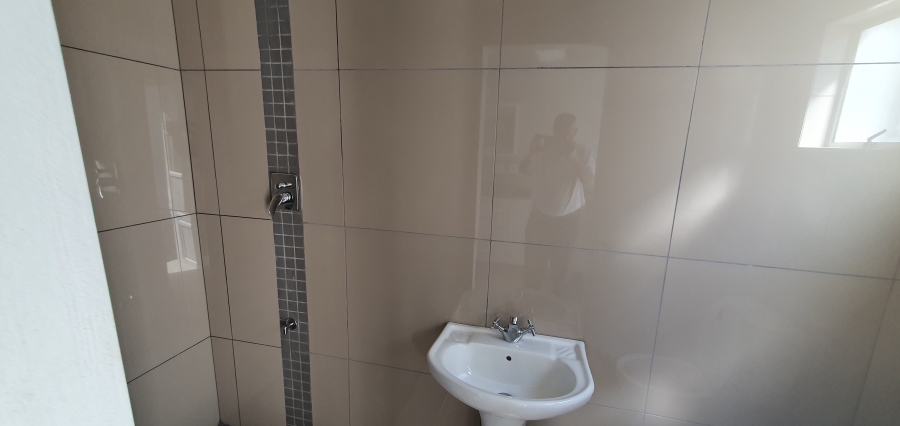 To Let 1 Bedroom Property for Rent in Bluff KwaZulu-Natal