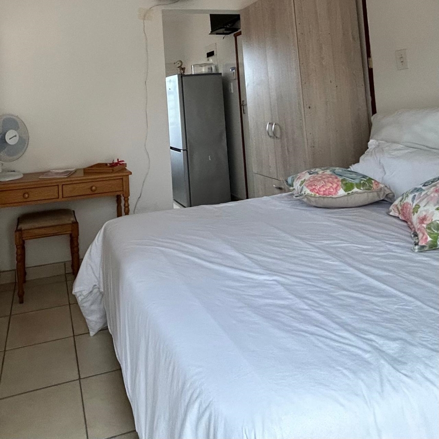 To Let 1 Bedroom Property for Rent in Margate KwaZulu-Natal