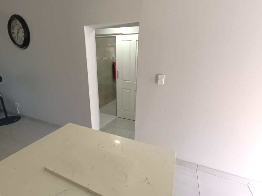 2 Bedroom Property for Sale in Hibberdene KwaZulu-Natal