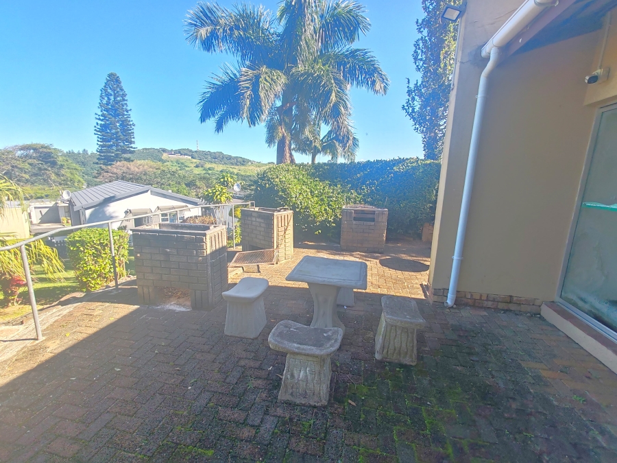 2 Bedroom Property for Sale in Hibberdene KwaZulu-Natal
