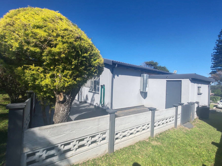 2 Bedroom Property for Sale in Hibberdene KwaZulu-Natal