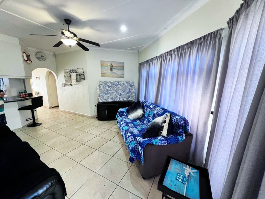 2 Bedroom Property for Sale in Manaba Beach KwaZulu-Natal