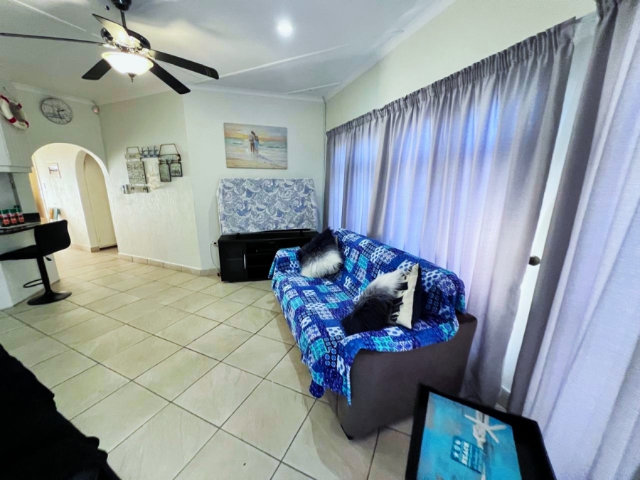 2 Bedroom Property for Sale in Manaba Beach KwaZulu-Natal