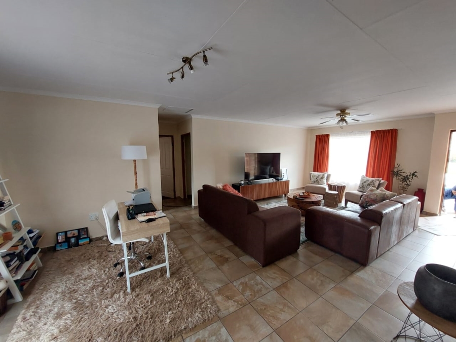 To Let 2 Bedroom Property for Rent in Pioneer Park KwaZulu-Natal
