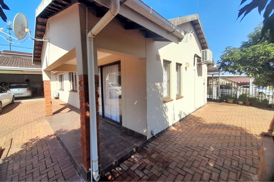 3 Bedroom Property for Sale in Parkgate KwaZulu-Natal