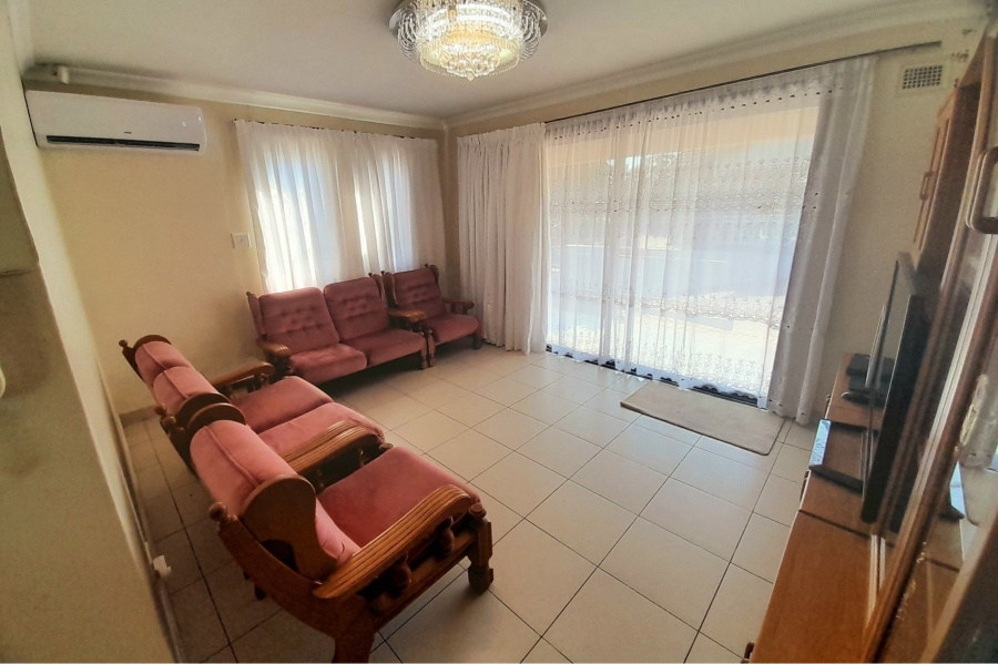 3 Bedroom Property for Sale in Parkgate KwaZulu-Natal