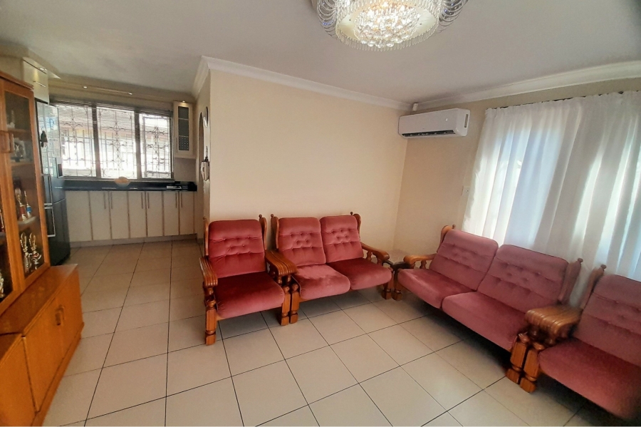 3 Bedroom Property for Sale in Parkgate KwaZulu-Natal