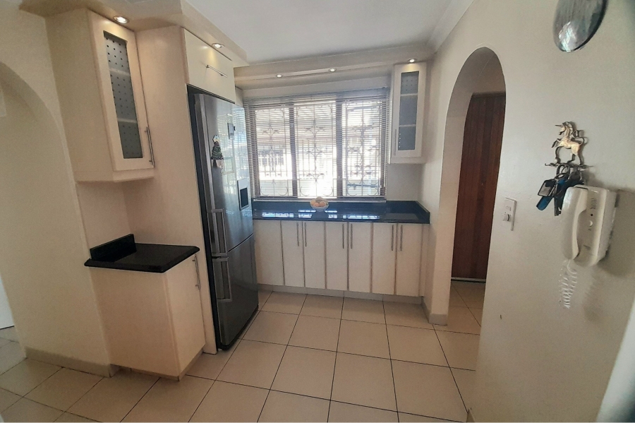 3 Bedroom Property for Sale in Parkgate KwaZulu-Natal