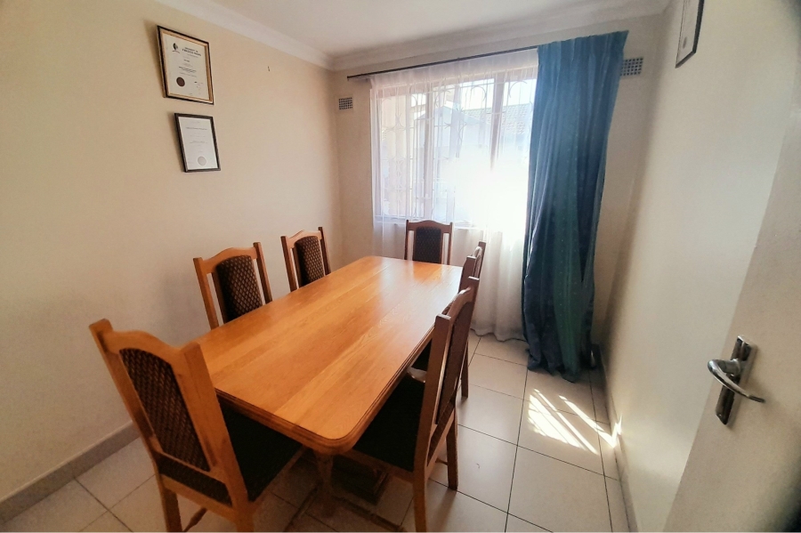 3 Bedroom Property for Sale in Parkgate KwaZulu-Natal