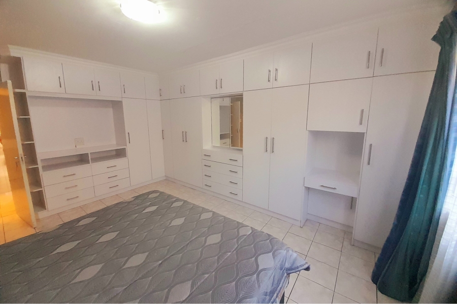 3 Bedroom Property for Sale in Parkgate KwaZulu-Natal