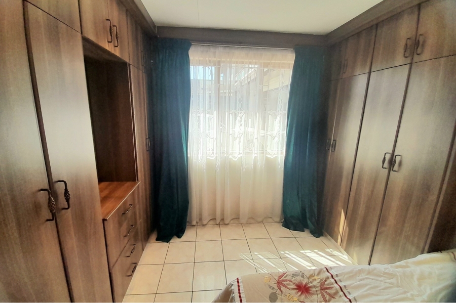 3 Bedroom Property for Sale in Parkgate KwaZulu-Natal