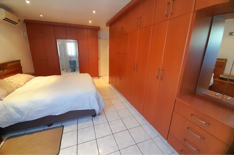 3 Bedroom Property for Sale in Parkgate KwaZulu-Natal