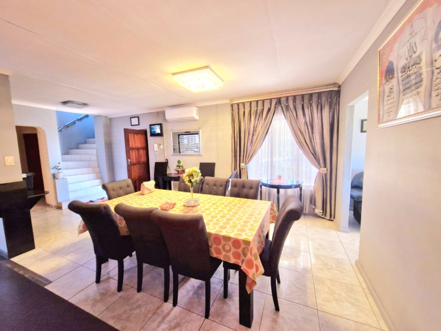 4 Bedroom Property for Sale in Dawncrest KwaZulu-Natal
