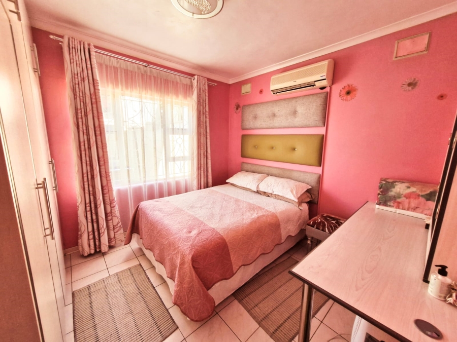 4 Bedroom Property for Sale in Dawncrest KwaZulu-Natal