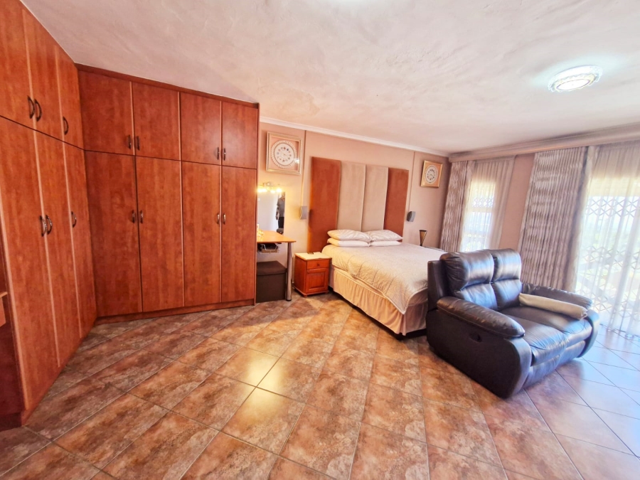 4 Bedroom Property for Sale in Dawncrest KwaZulu-Natal