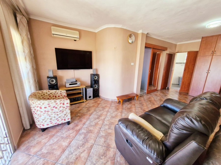 4 Bedroom Property for Sale in Dawncrest KwaZulu-Natal