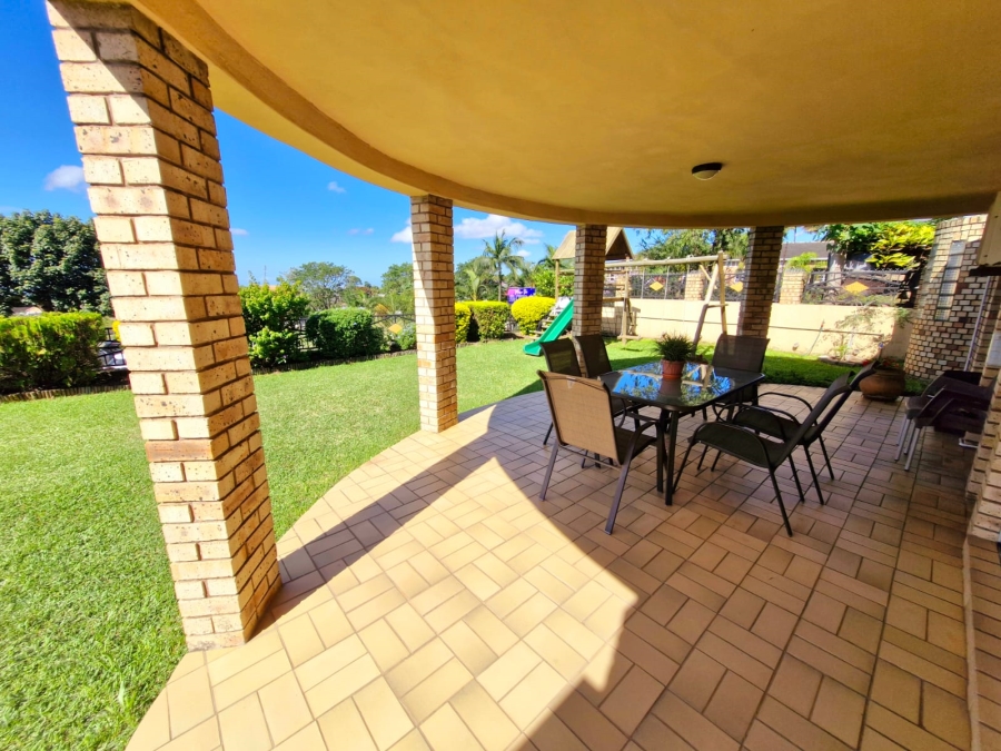 4 Bedroom Property for Sale in Dawncrest KwaZulu-Natal