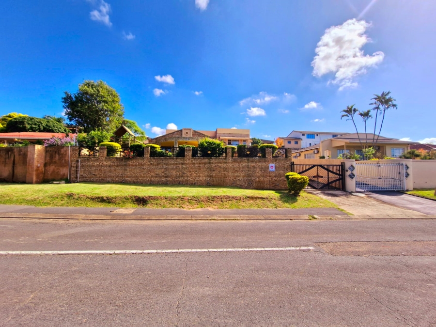 4 Bedroom Property for Sale in Dawncrest KwaZulu-Natal