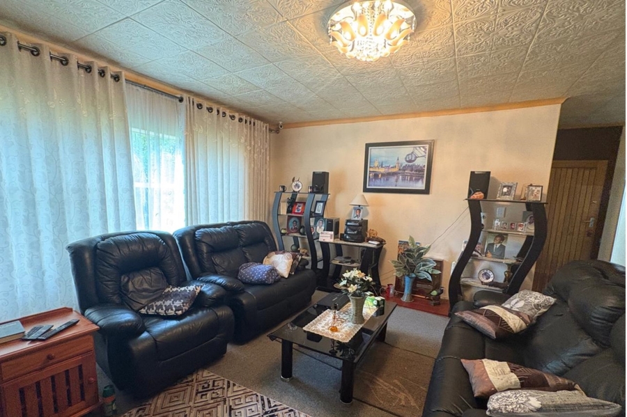 4 Bedroom Property for Sale in Barry Hertzog Park KwaZulu-Natal