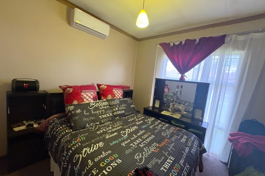 4 Bedroom Property for Sale in Barry Hertzog Park KwaZulu-Natal