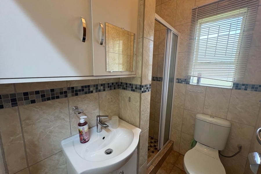 4 Bedroom Property for Sale in Barry Hertzog Park KwaZulu-Natal