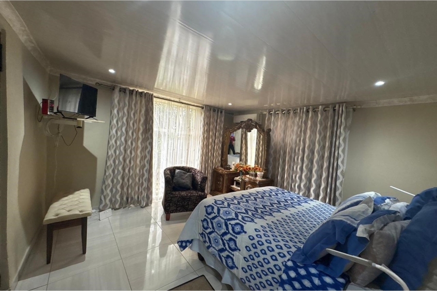 4 Bedroom Property for Sale in Barry Hertzog Park KwaZulu-Natal