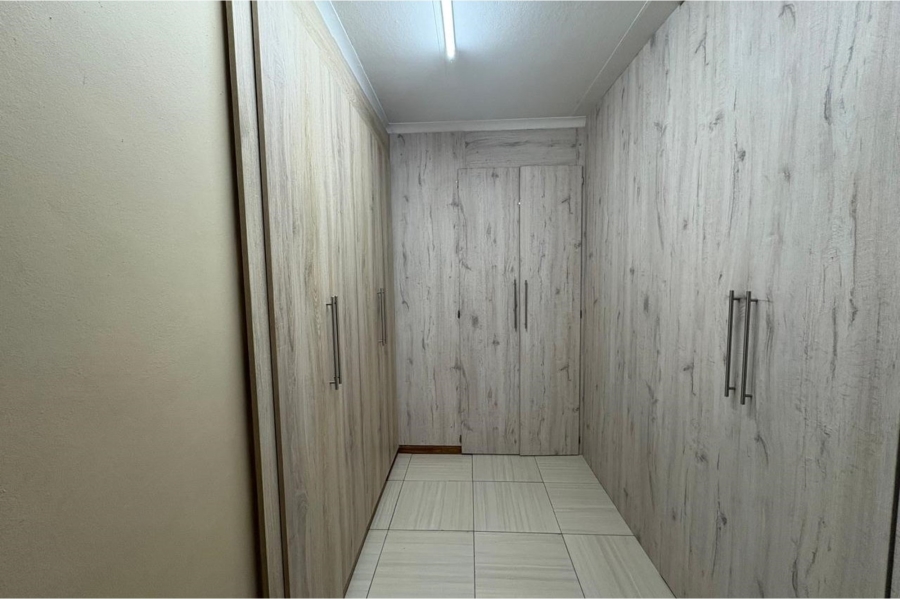 4 Bedroom Property for Sale in Barry Hertzog Park KwaZulu-Natal