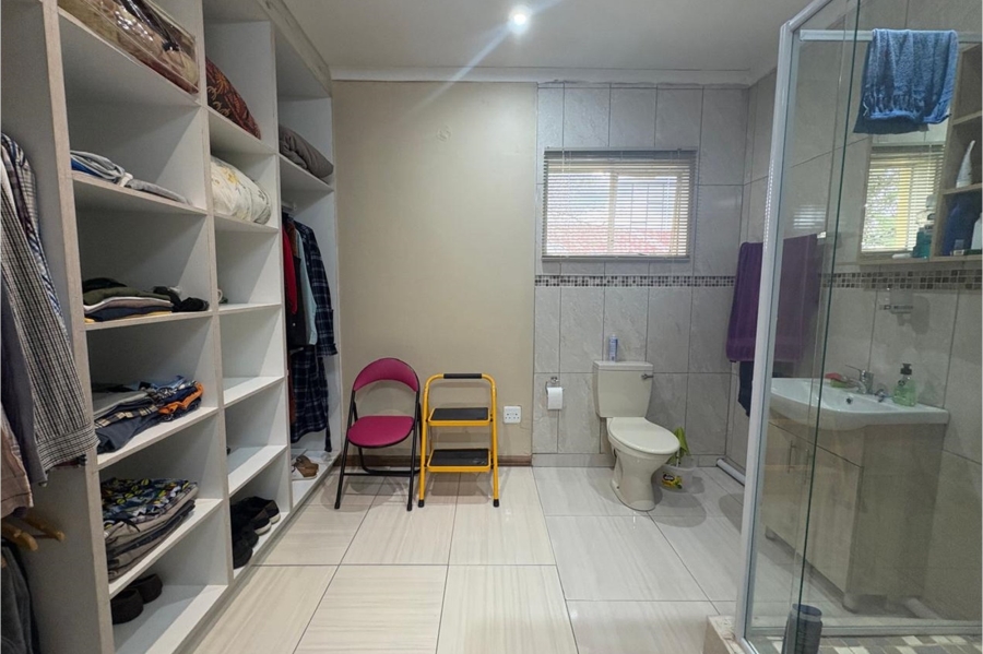 4 Bedroom Property for Sale in Barry Hertzog Park KwaZulu-Natal