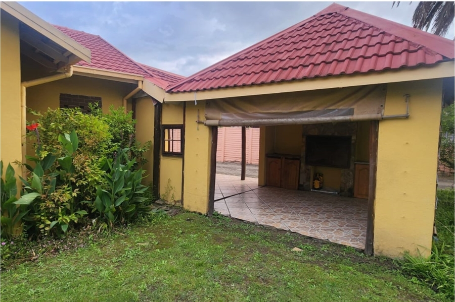 4 Bedroom Property for Sale in Barry Hertzog Park KwaZulu-Natal